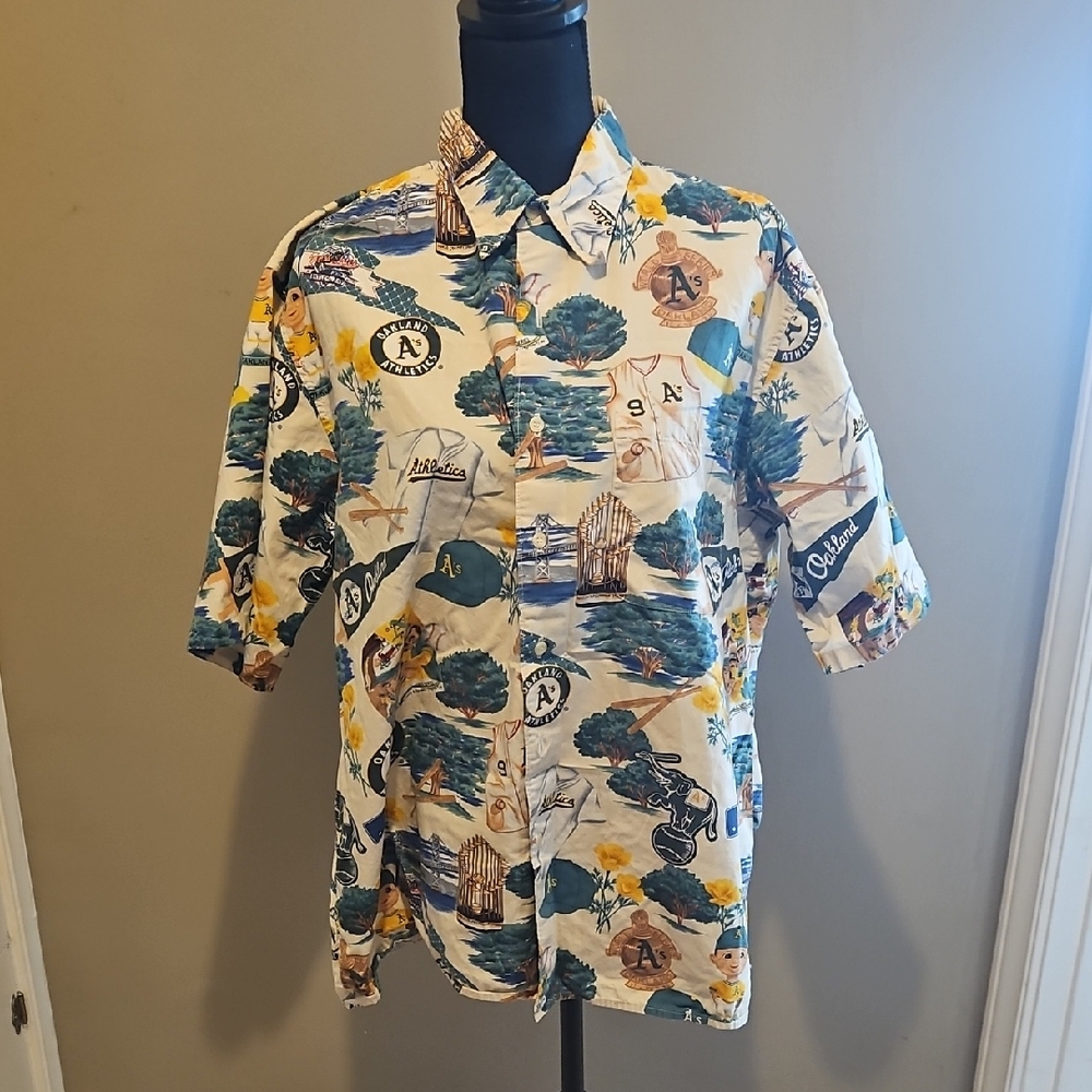 Men's Hawaiian Oakland A's - Reyn Spooner Vintage - Size XL - Official MLB